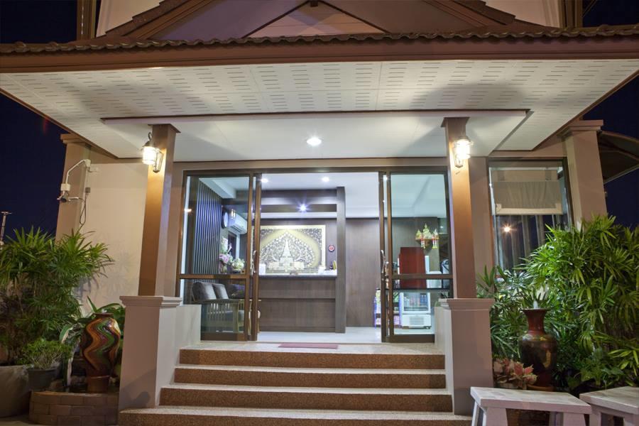 Metha Palace Sakon Nakhon Exterior photo